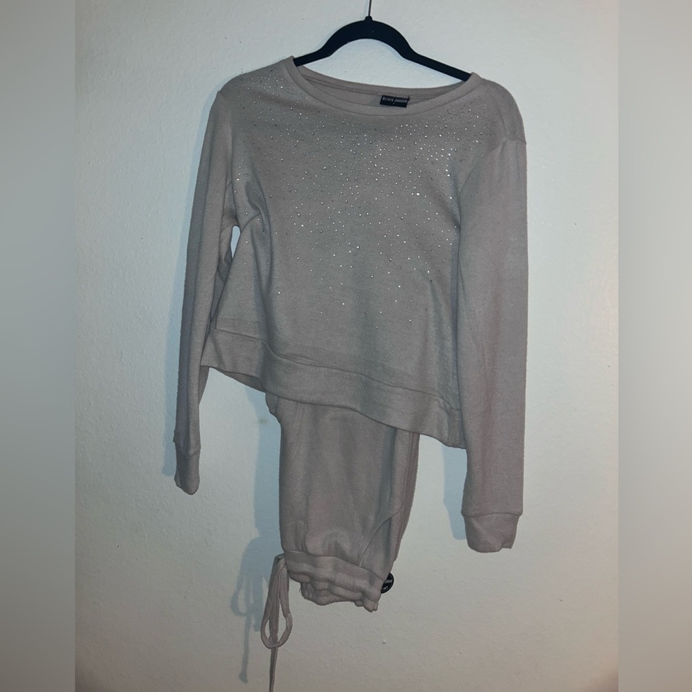 Olivia Jordan 2 pc set color oatmeal size S